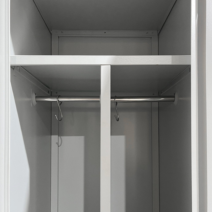 Piirdega kolmekohaline metallist riidekapp Rehalt Systems, 1800 × 1200 × 500